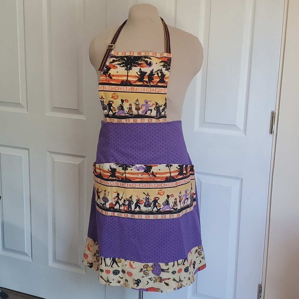Halloween apron vintage style print Trick r Treat!